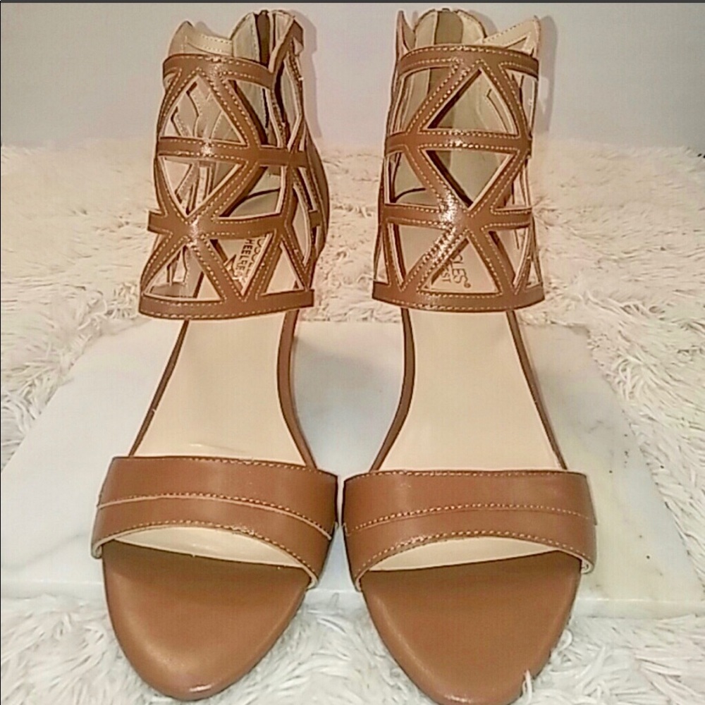 Aerosole heels